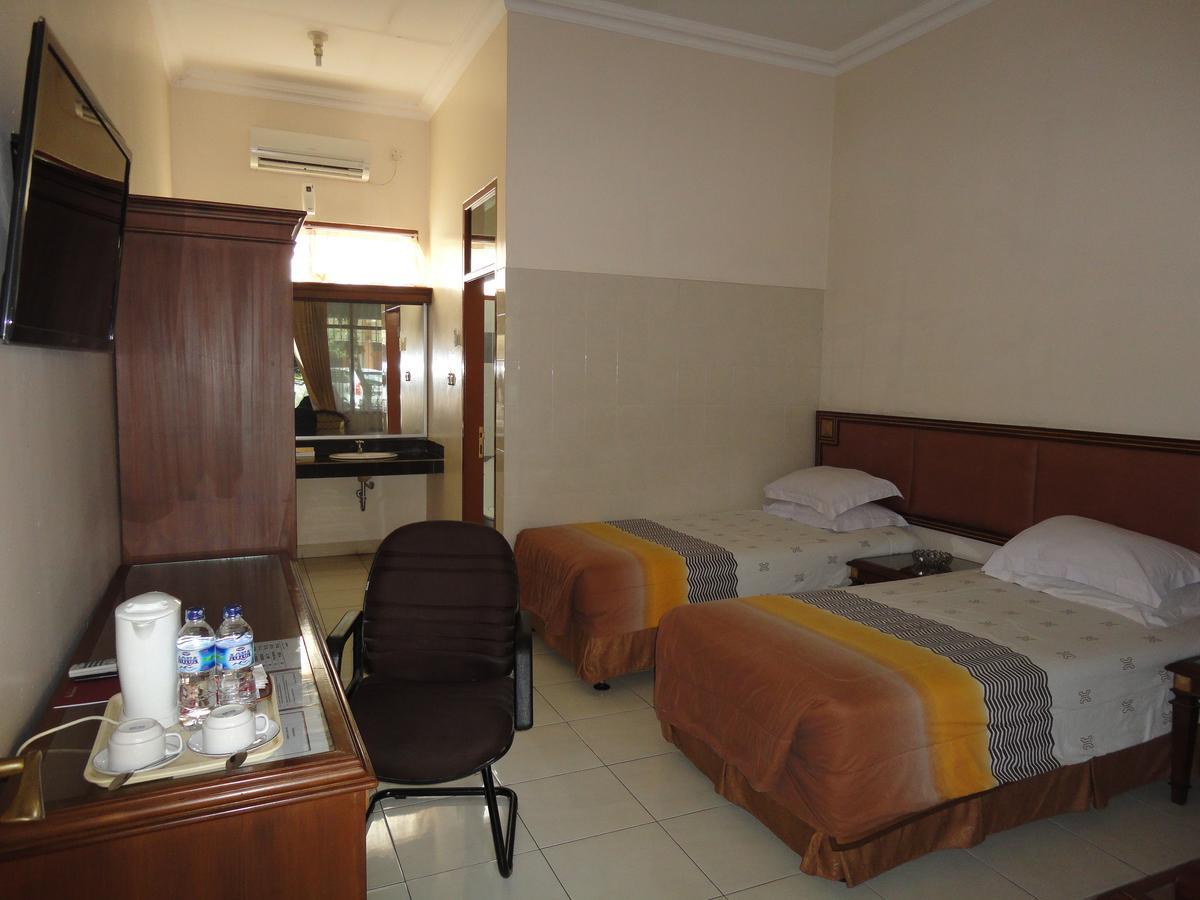 Langensari Hotel Cirebon Kültér fotó