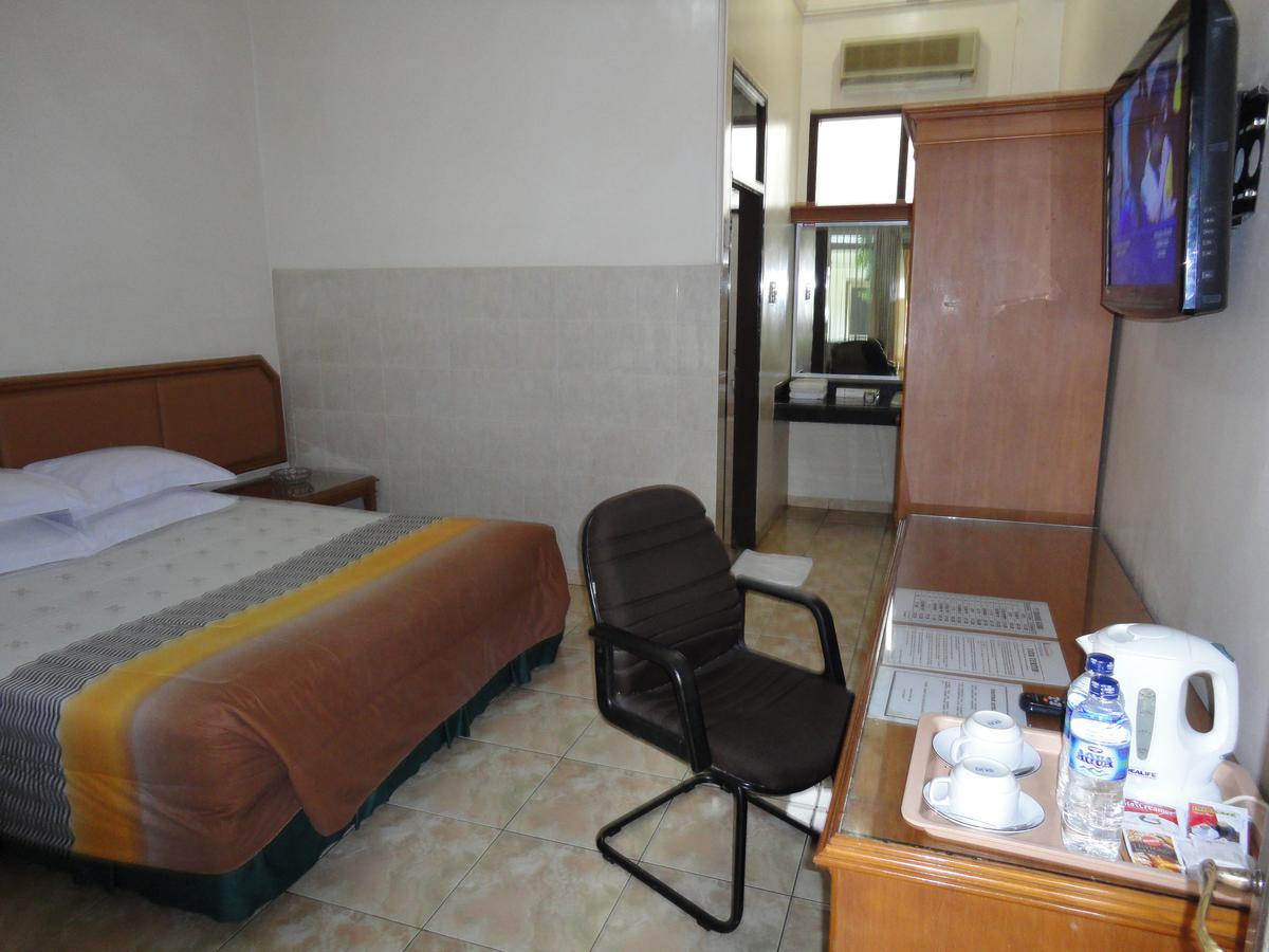 Langensari Hotel Cirebon Kültér fotó