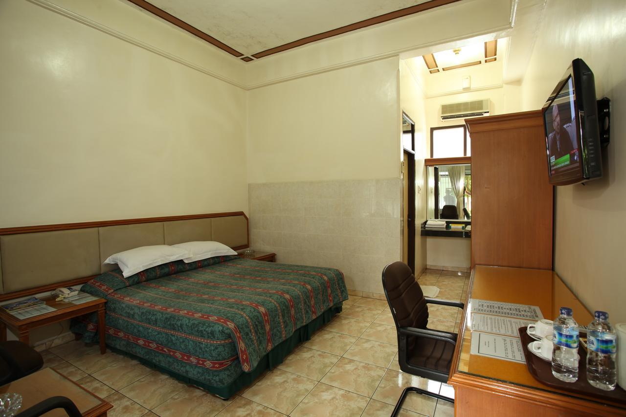 Langensari Hotel Cirebon Kültér fotó