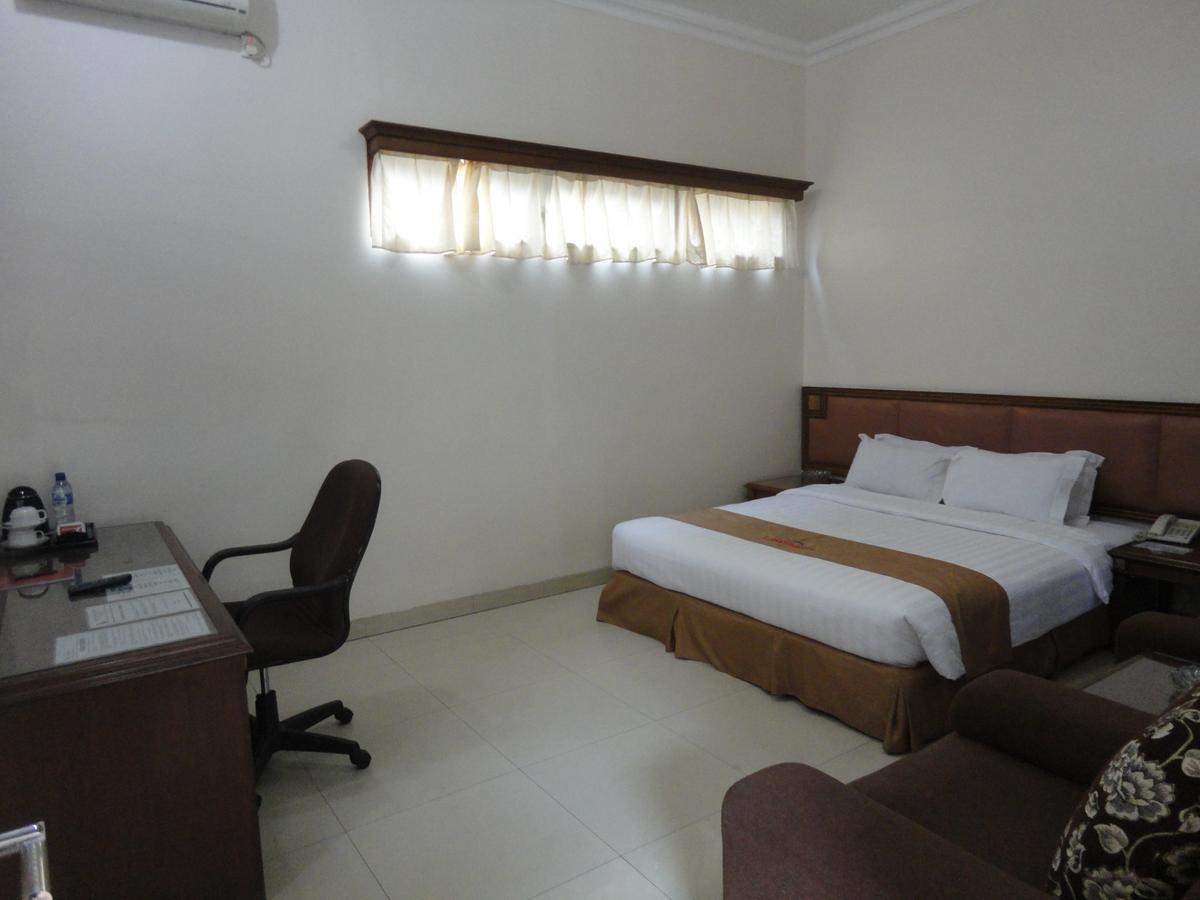 Langensari Hotel Cirebon Kültér fotó