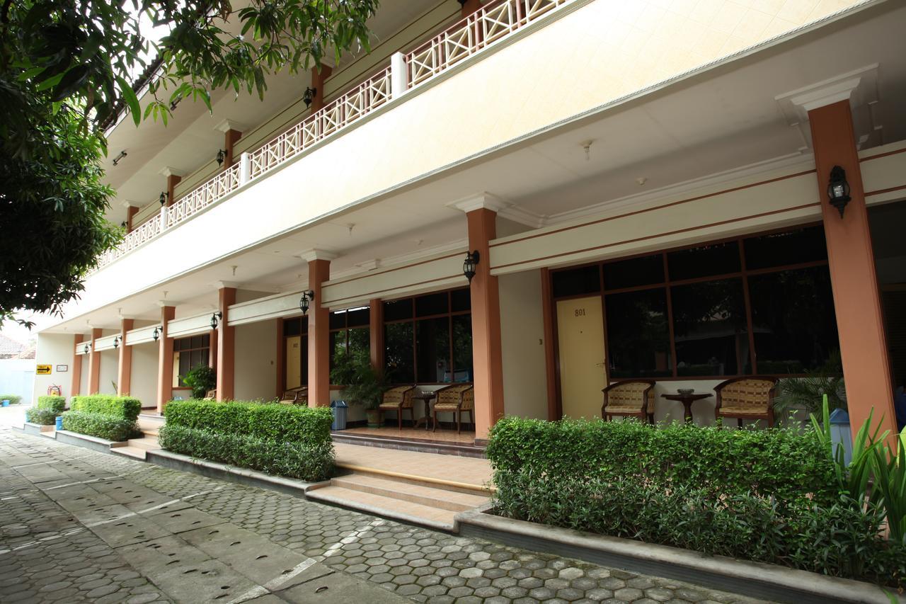 Langensari Hotel Cirebon Kültér fotó