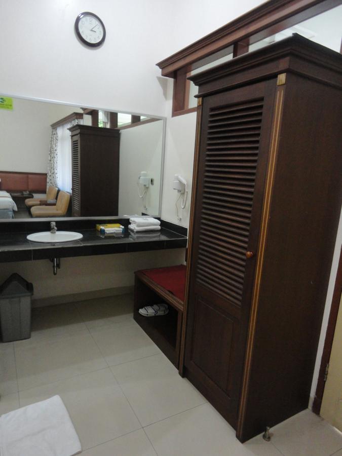 Langensari Hotel Cirebon Kültér fotó